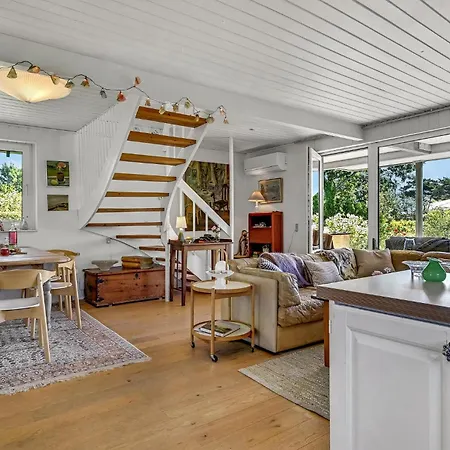 2 Bedroom Cozy In *