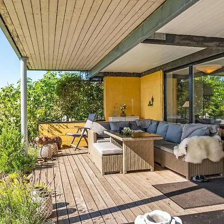 2 Bedroom Cozy In *